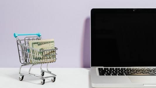 Small trolley with money and laptop purple background

Guest Post: Proven Ways to Increase Shopify Sales: Five Pro Ecommerce Tips - 1392x783