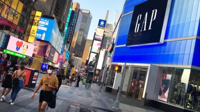 CNBC: Gap Shares Shot Up by 14% After Announcing Plans to Close 350 Physical Stores