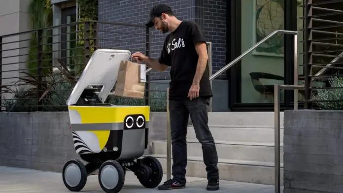 TechCrunch: Uber Eats Pilots Autonomous Delivery With Serve Robotics, Motional